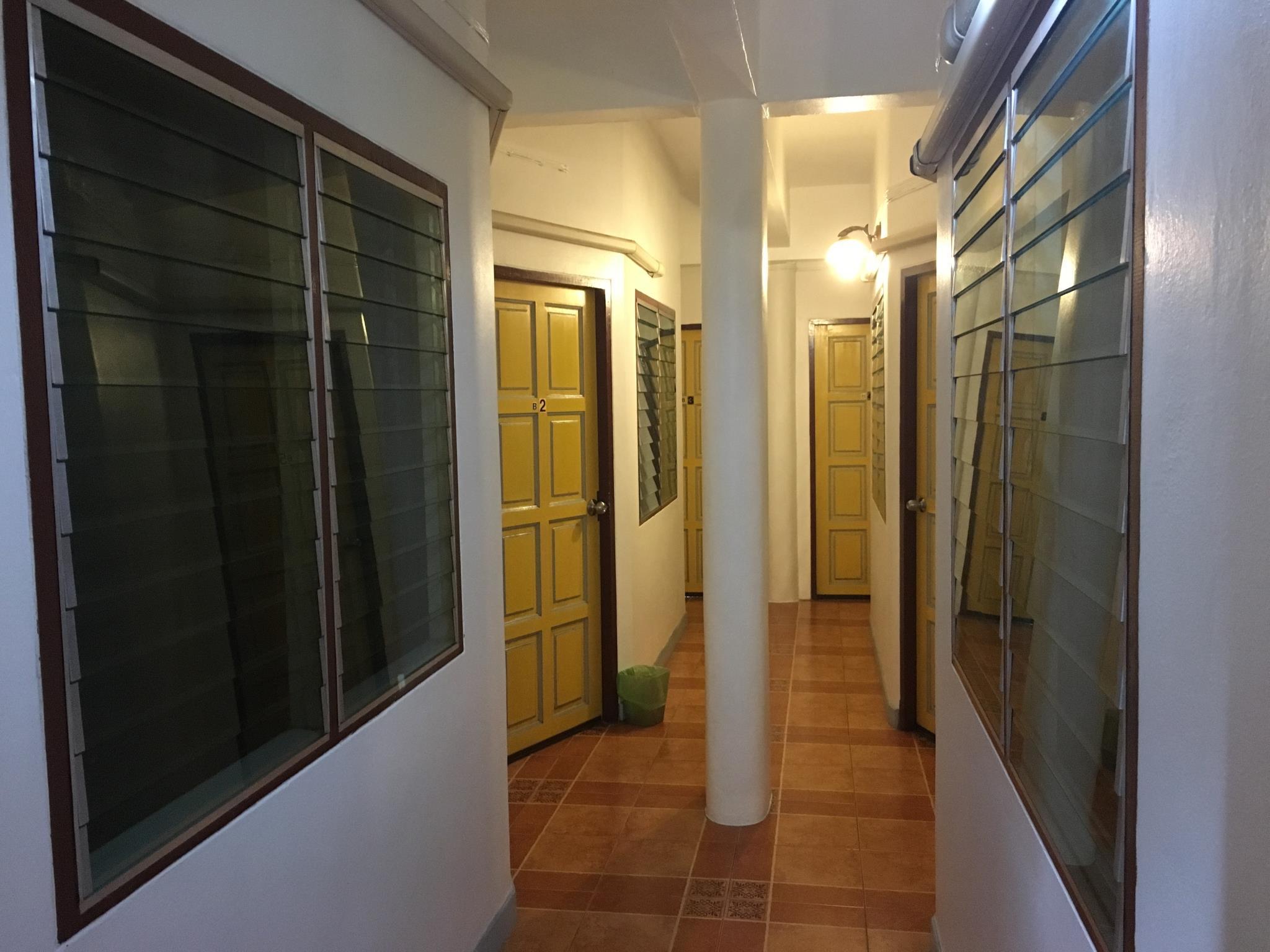 Relax Guesthouse Patong Екстериор снимка